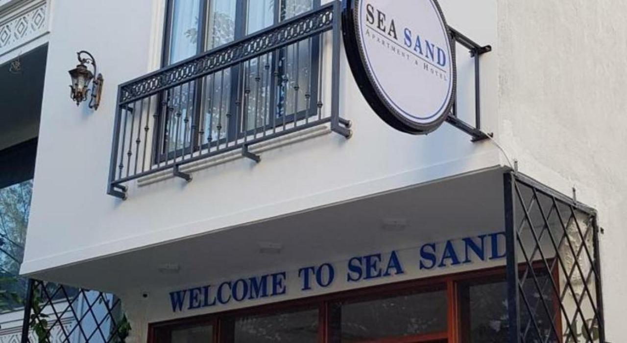 Sea Sand Apartment & Hotel Da Nang Bagian luar foto